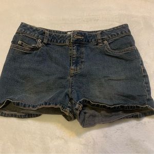 ❄️DONATING SOON! Old Navy Jean Shorts Sz 2